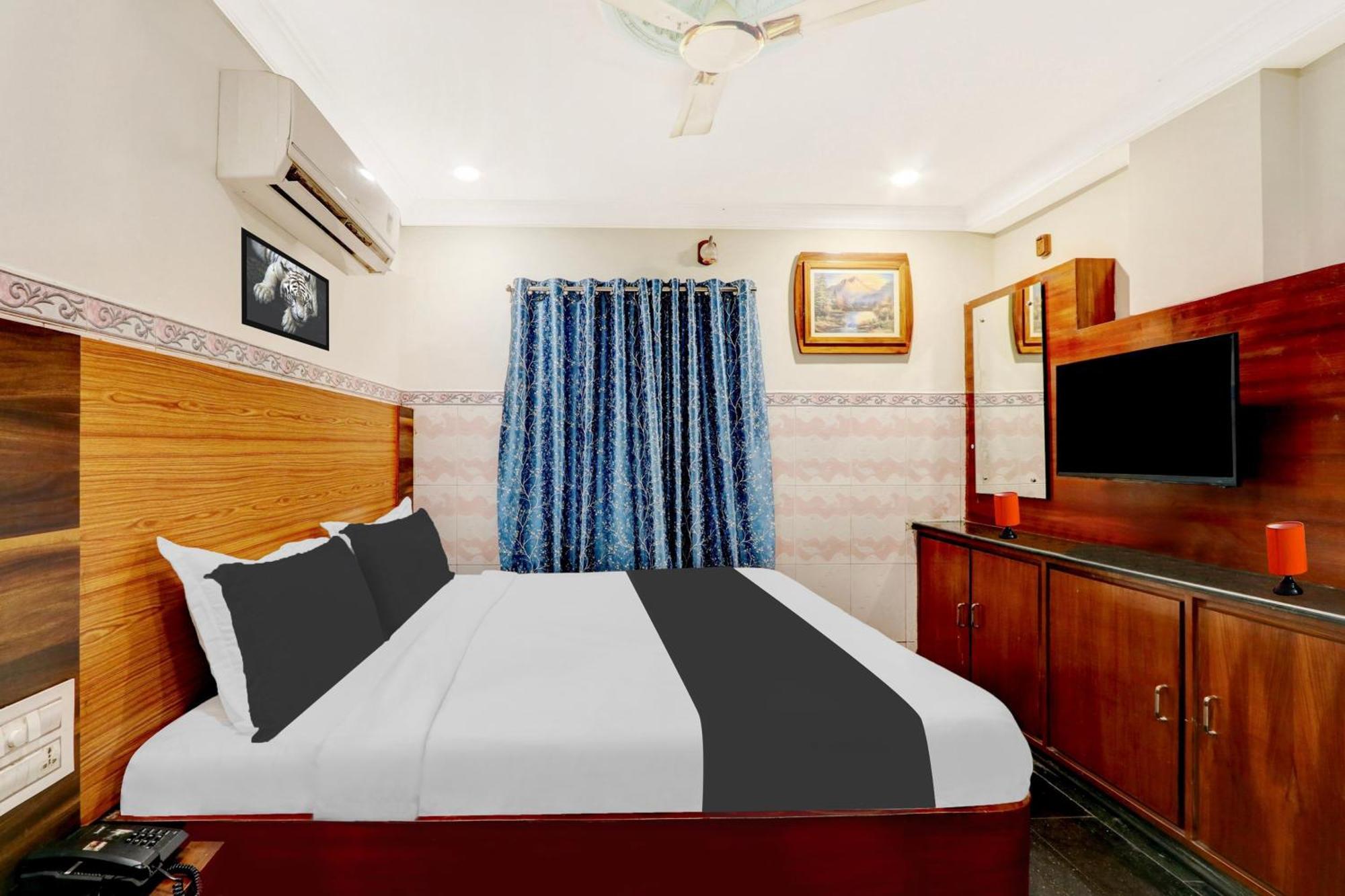 OYO 12680 Hotel Sitara Inn Vijayawāda Exterior foto