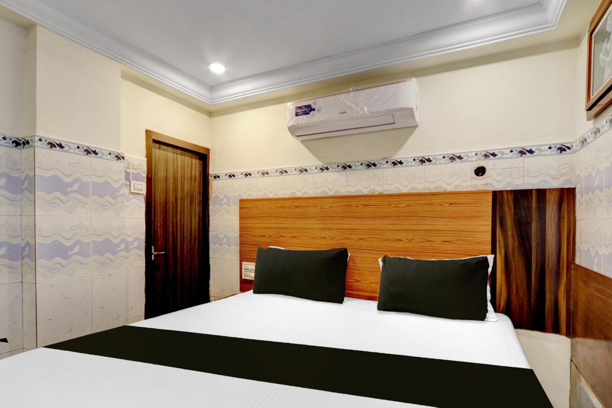 OYO 12680 Hotel Sitara Inn Vijayawāda Exterior foto
